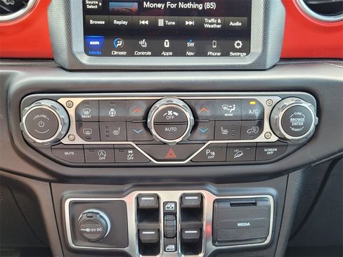 Used 2021 Jeep Wrangler Unlimited Rubicon image 19