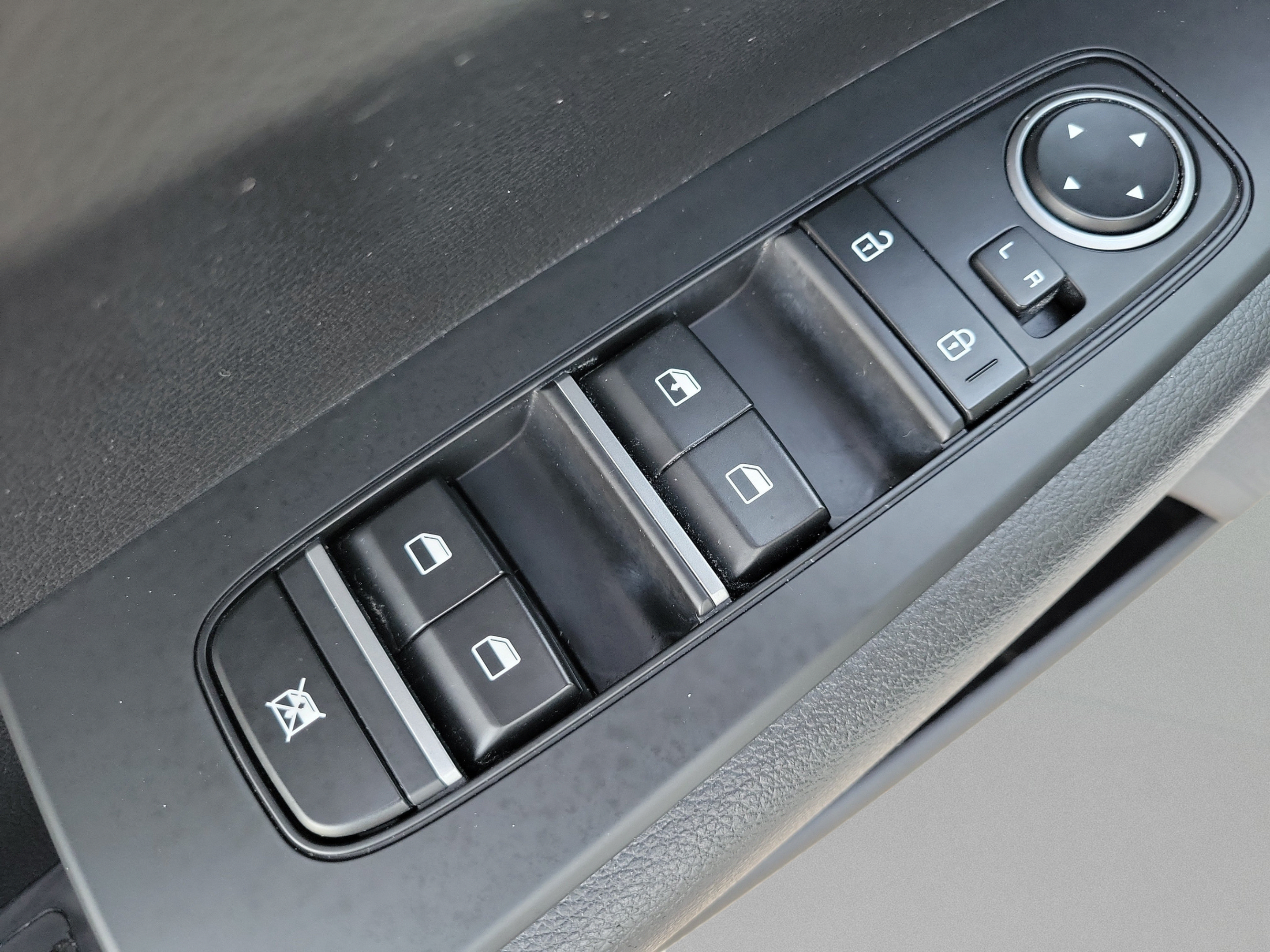 Used 2024 Kia Forte LXS w/ LXS Technology Package FWD image 13