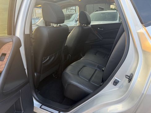 Used 2013 Nissan Murano LE w/ Platinum Pkg AWD/4WD image 17
