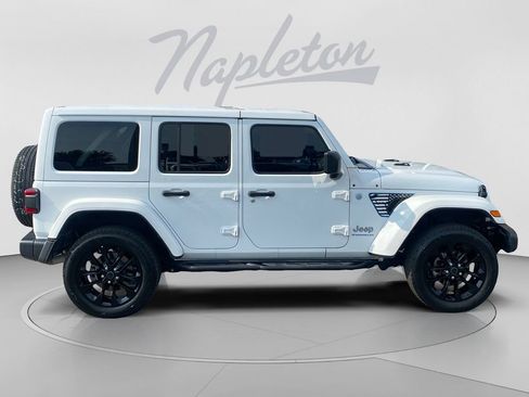 Used 2024 Jeep Wrangler Unlimited Sahara AWD/4WD image 7