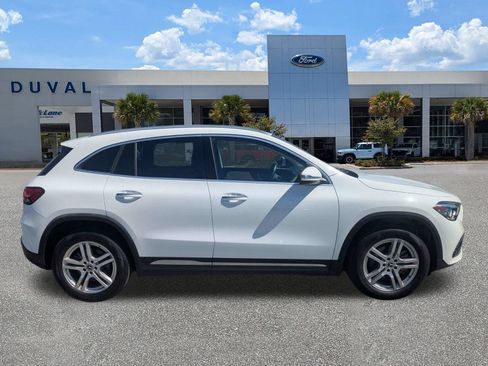 Used 2021 Mercedes-Benz GLA 250 4MATIC w/ Premium Package image 3