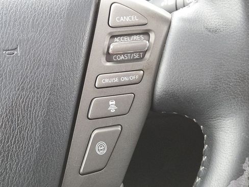 Used 2018 Nissan Armada Platinum image 8