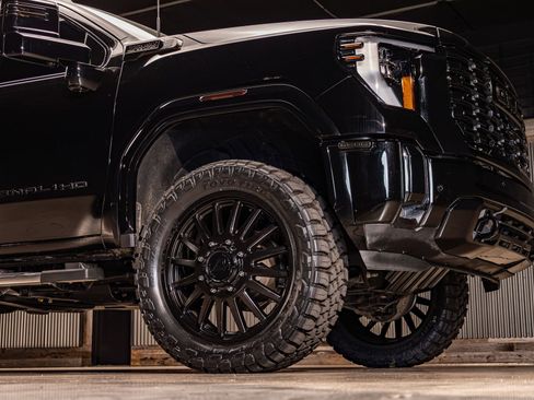 Used 2025 GMC Sierra 3500 Denali w/ Denali Reserve Package image 12