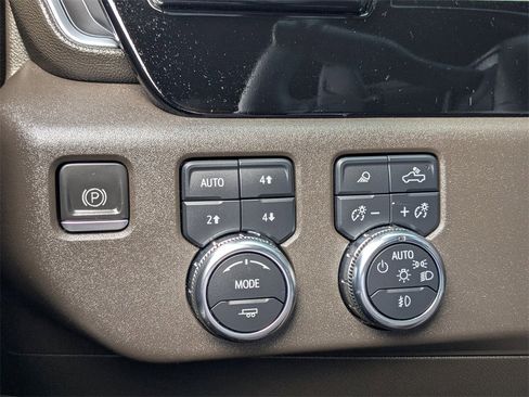 Used 2023 GMC Sierra 1500 SLT w/ SLT Premium Package image 23