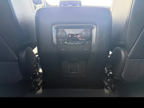 Used 2021 Chevrolet Suburban Premier AWD/4WD image 26