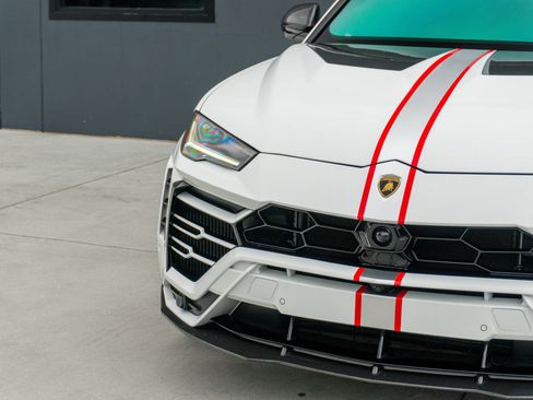 Used 2021 Lamborghini Urus AWD/4WD image 27