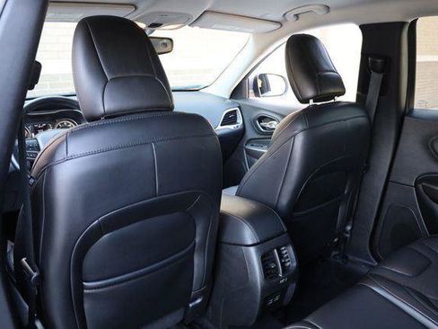 Used 2021 Jeep Cherokee Latitude Lux FWD image 22