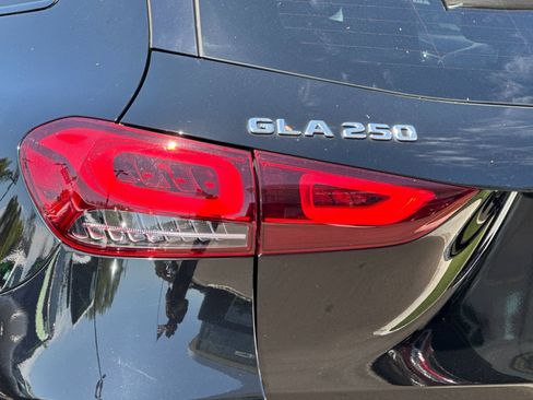 Certified 2023 Mercedes-Benz GLA 250 4MATIC image 32