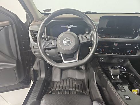 Used 2021 Nissan Rogue Platinum FWD image 14