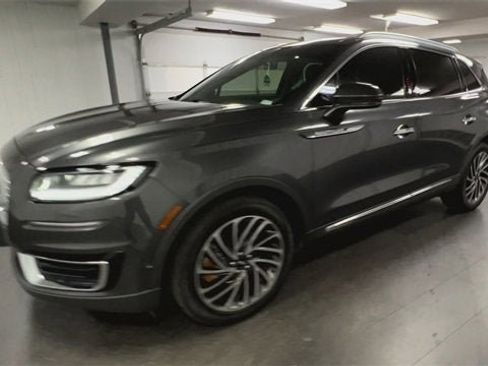 Used 2020 Lincoln Nautilus Reserve w/ Equipment Group 201A image 4