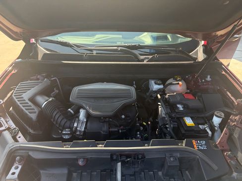 Used 2021 GMC Acadia Denali w/ Denali Technology Package FWD image 12