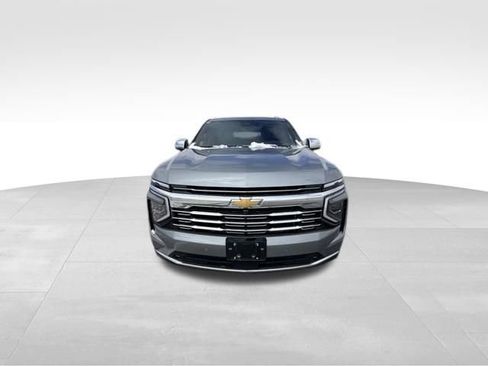 Used 2025 Chevrolet Tahoe Premier image 3