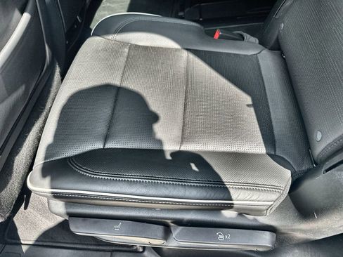 Used 2023 Cadillac Escalade Premium Luxury image 17