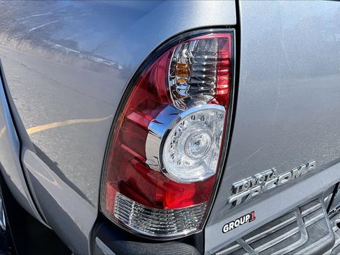 Used 2015 Toyota Tacoma 4x4 Double Cab w/ TRD Sport Package image 28