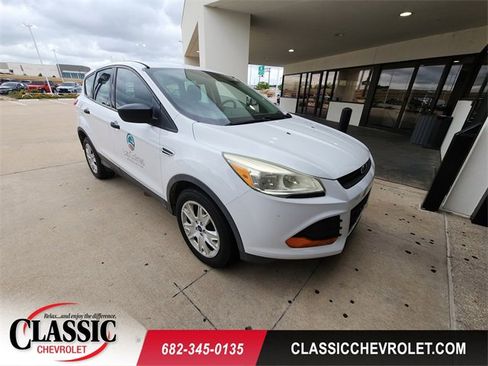 Used 2015 Ford Escape S FWD image 1