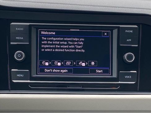 Certified 2024 Volkswagen Jetta SE image 9