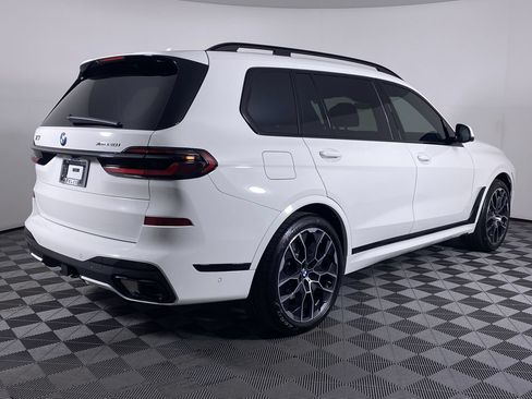 Used 2027 BMW X7 xDrive40i w/ M Sport Package AWD/4WD image 21