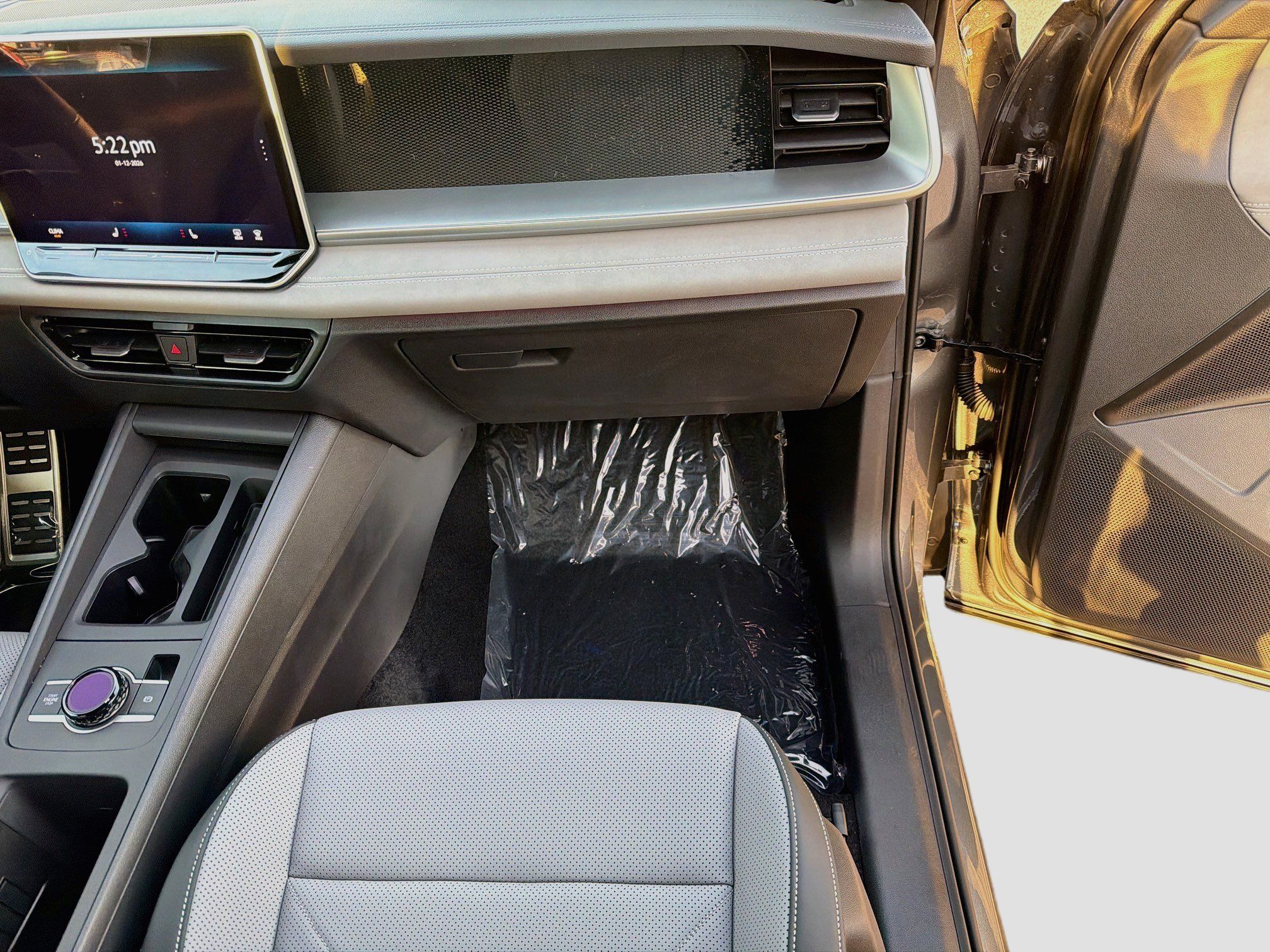 Certified 2026 Volkswagen Tiguan SE R-Line FWD image 18