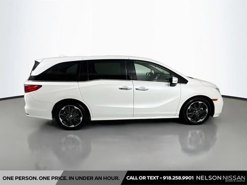 Used 2022 Honda Odyssey Elite image 4