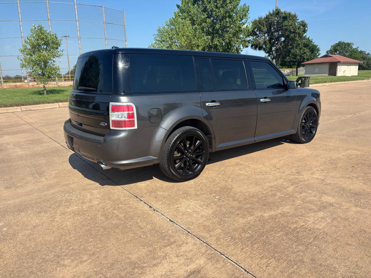 Used 2019 Ford Flex SEL FWD image 23