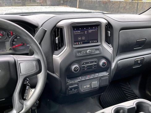 Used 2023 Chevrolet Silverado 2500 Custom w/ Custom Value Package image 6