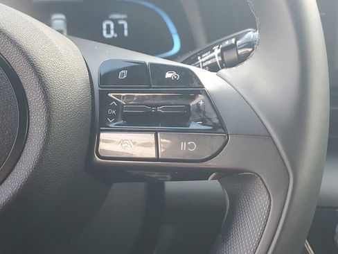 Used 2025 Hyundai Elantra Sport FWD image 29