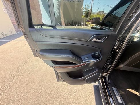 Used 2017 GMC Yukon SLT RWD image 14