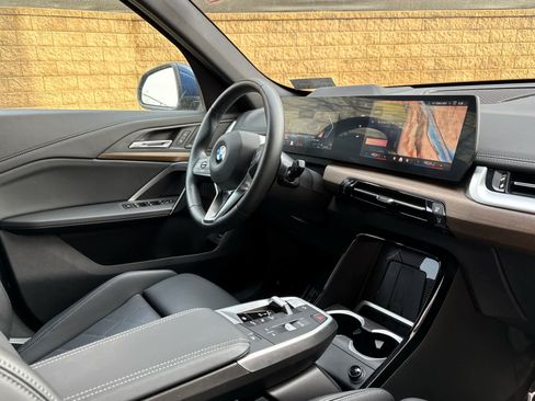 Certified 2025 BMW X1 xDrive28i image 8