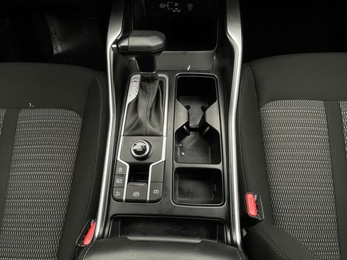 Used 2025 Kia Sorento LX image 19