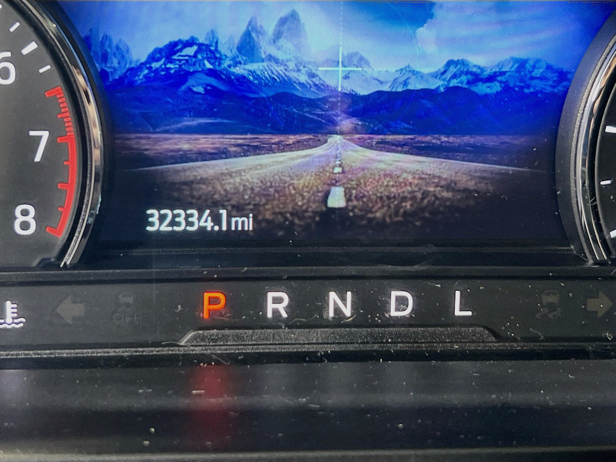 Used 2022 Ford Explorer XLT w/ Equipment Group 202A AWD/4WD image 12