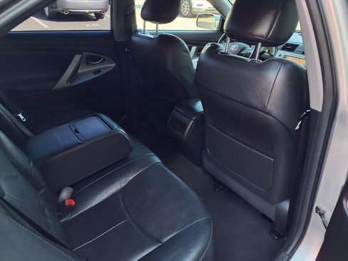 Used 2011 Toyota Camry SE image 22