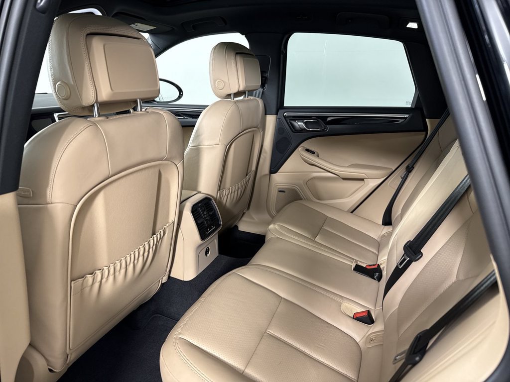 Certified 2024 Porsche Macan S w/ Premium Plus Package AWD/4WD image 26