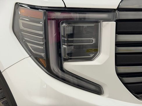 Certified 2023 GMC Sierra 1500 AT4 image 34