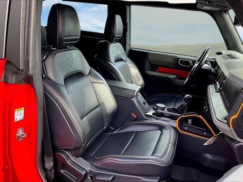 Used 2023 Ford Bronco Badlands image 21