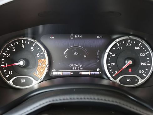 Used 2021 Jeep Renegade Latitude FWD image 24
