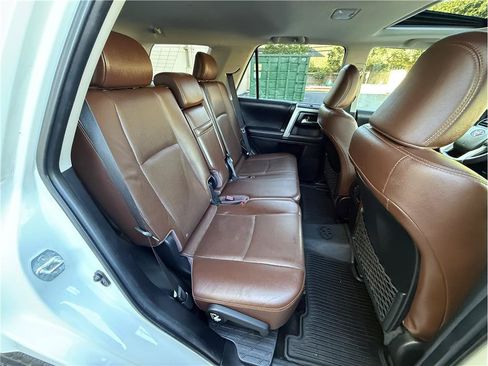 Used 2018 Toyota 4Runner Limited AWD/4WD image 27