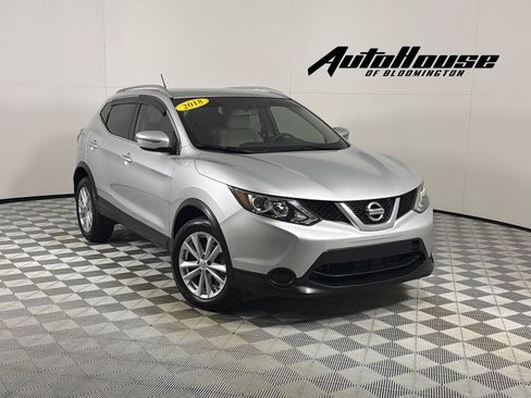 Used 2018 Nissan Rogue Sport SV AWD/4WD image 1