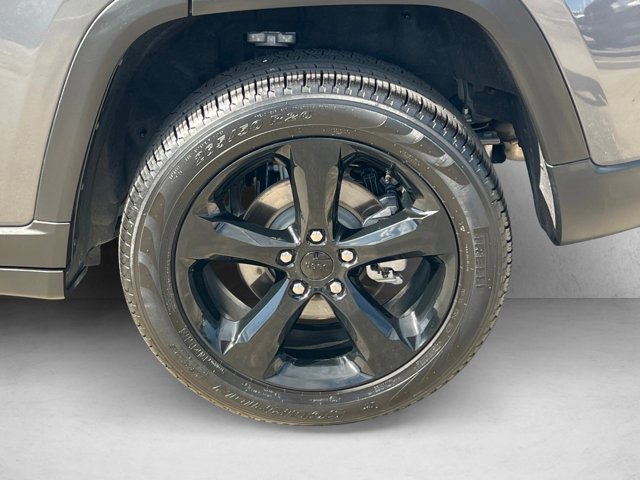 Certified 2025 Jeep Grand Cherokee Limited w/ Black Appearance Package AWD/4WD image 28