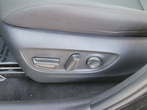 Certified 2025 Toyota RAV4 XLE image 19