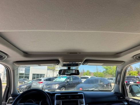 Used 2017 Toyota 4Runner Limited AWD/4WD image 40
