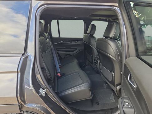 New 2025 Jeep Grand Cherokee Altitude RWD image 27