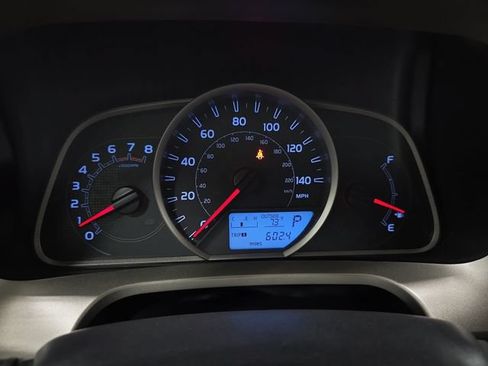 Used 2014 Toyota RAV4 XLE AWD/4WD image 19