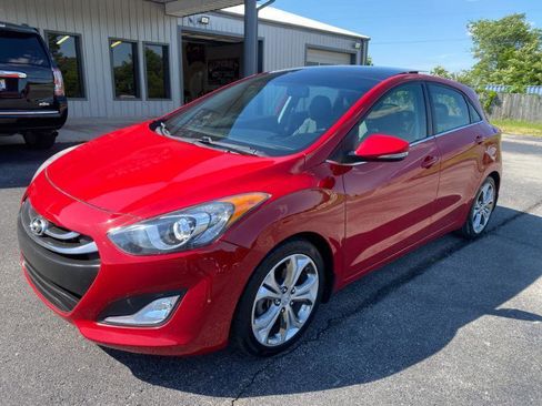 Used 2013 Hyundai Elantra GT w/ Style Pkg FWD image 2