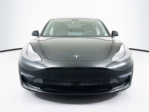 Used 2023 Tesla Model 3 Standard Range RWD image 2