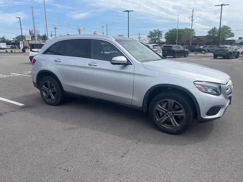 Used 2019 Mercedes-Benz GLC 300 4MATIC image 2