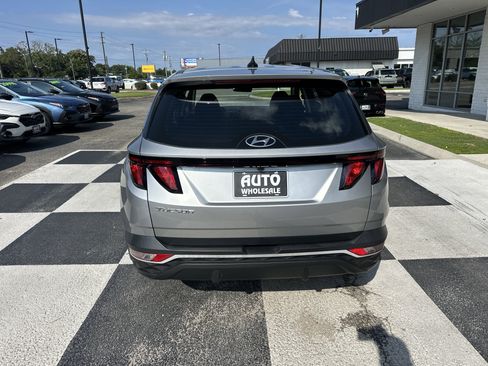 Used 2024 Hyundai Tucson SE FWD image 4
