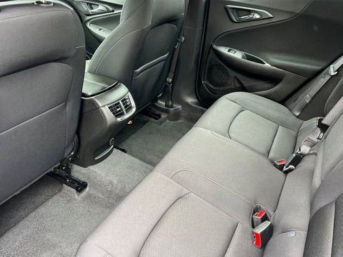 Used 2024 Chevrolet Malibu LT image 16