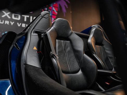 Used 2019 McLaren 570S Spider image 11