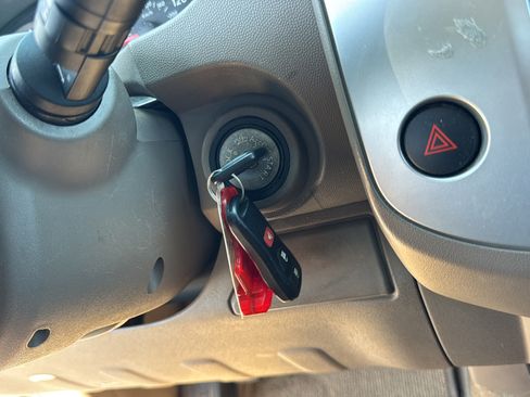 Used 2017 Nissan Frontier SV RWD image 23
