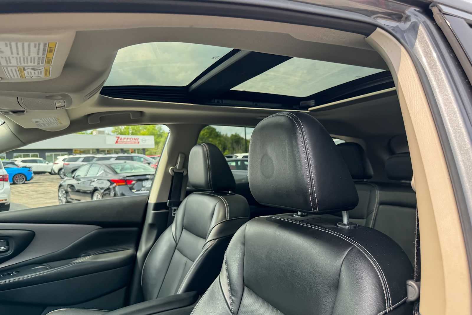 Certified 2022 Nissan Murano SL w/ SL Moonroof Package AWD/4WD image 16